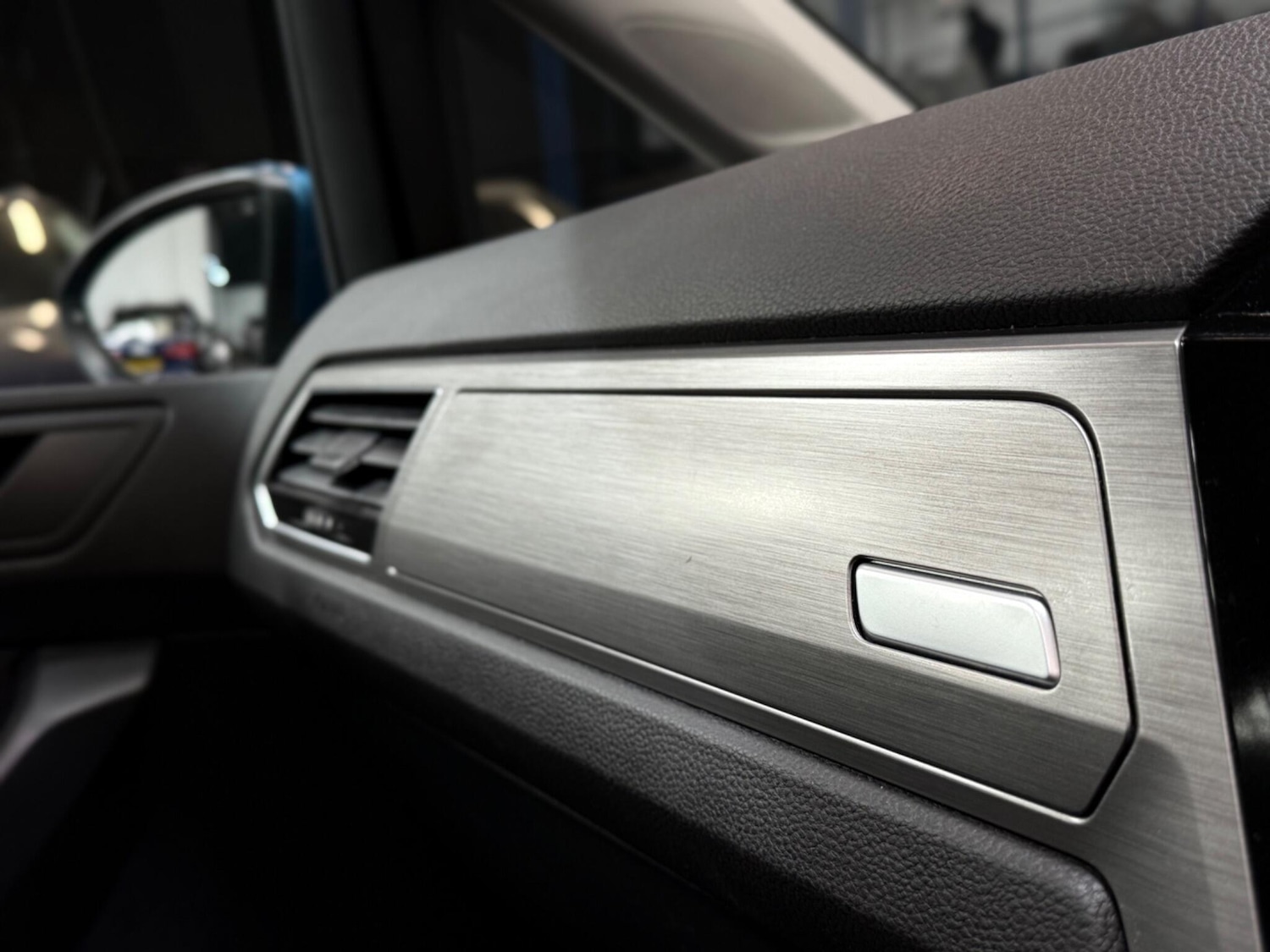 Used Volkswagen Touran 2017 for sale - 76498862: Photo 43