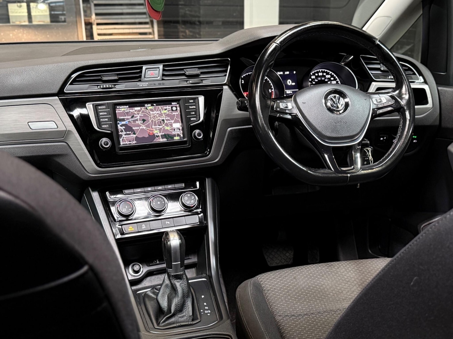 Used Volkswagen Touran 2017 for sale - 76498862: Photo 47