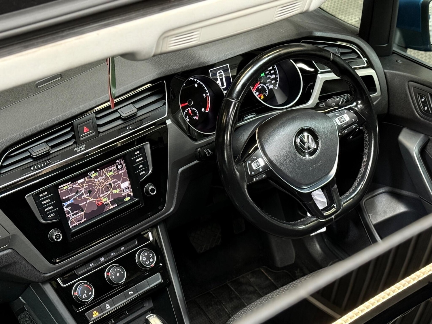 Used Volkswagen Touran 2017 for sale - 76498862: Photo 51