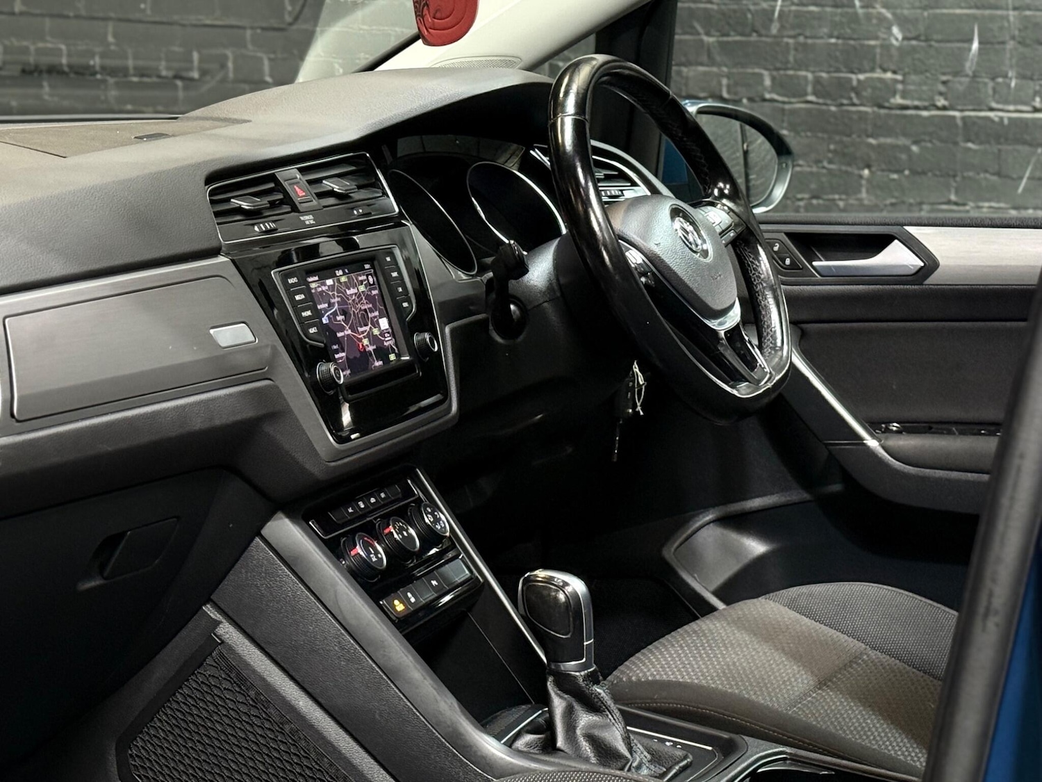 Used Volkswagen Touran 2017 for sale - 76498862: Photo 66