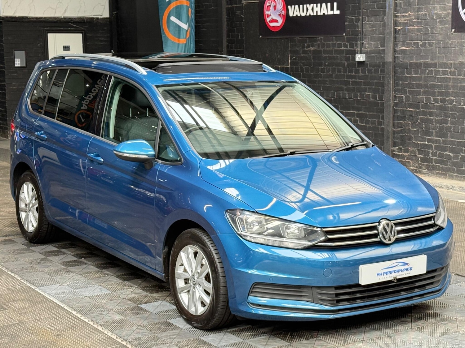 Used Volkswagen Touran 2017 for sale - 76498862: Photo 67
