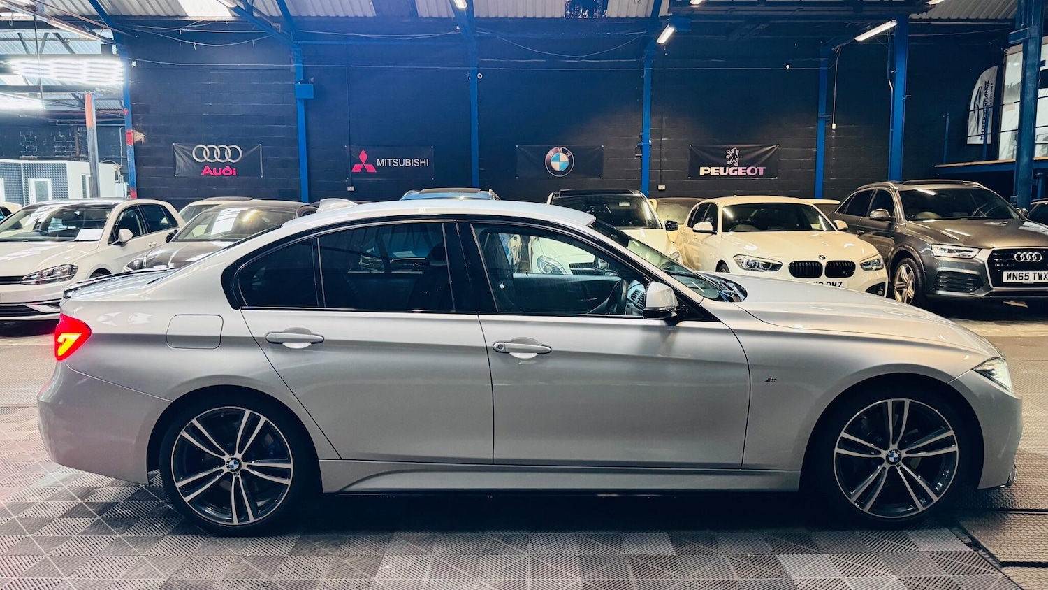 Used BMW 3 Series 2017 for sale - 78085932: Photo 12