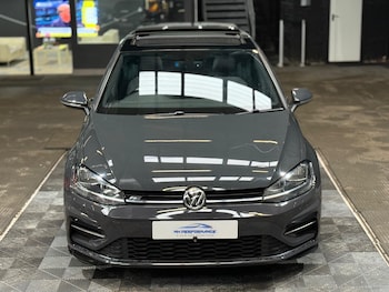 Used Volkswagen Golf 2019 for sale - 76898237: Photo
