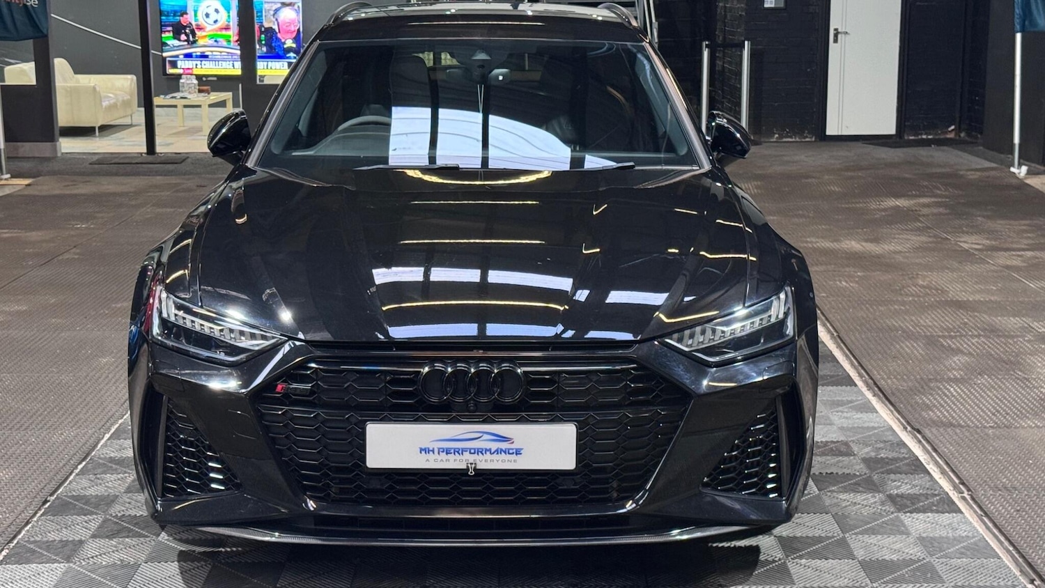 Used Audi RS6 Avant for sale - 77203364: Photo 2