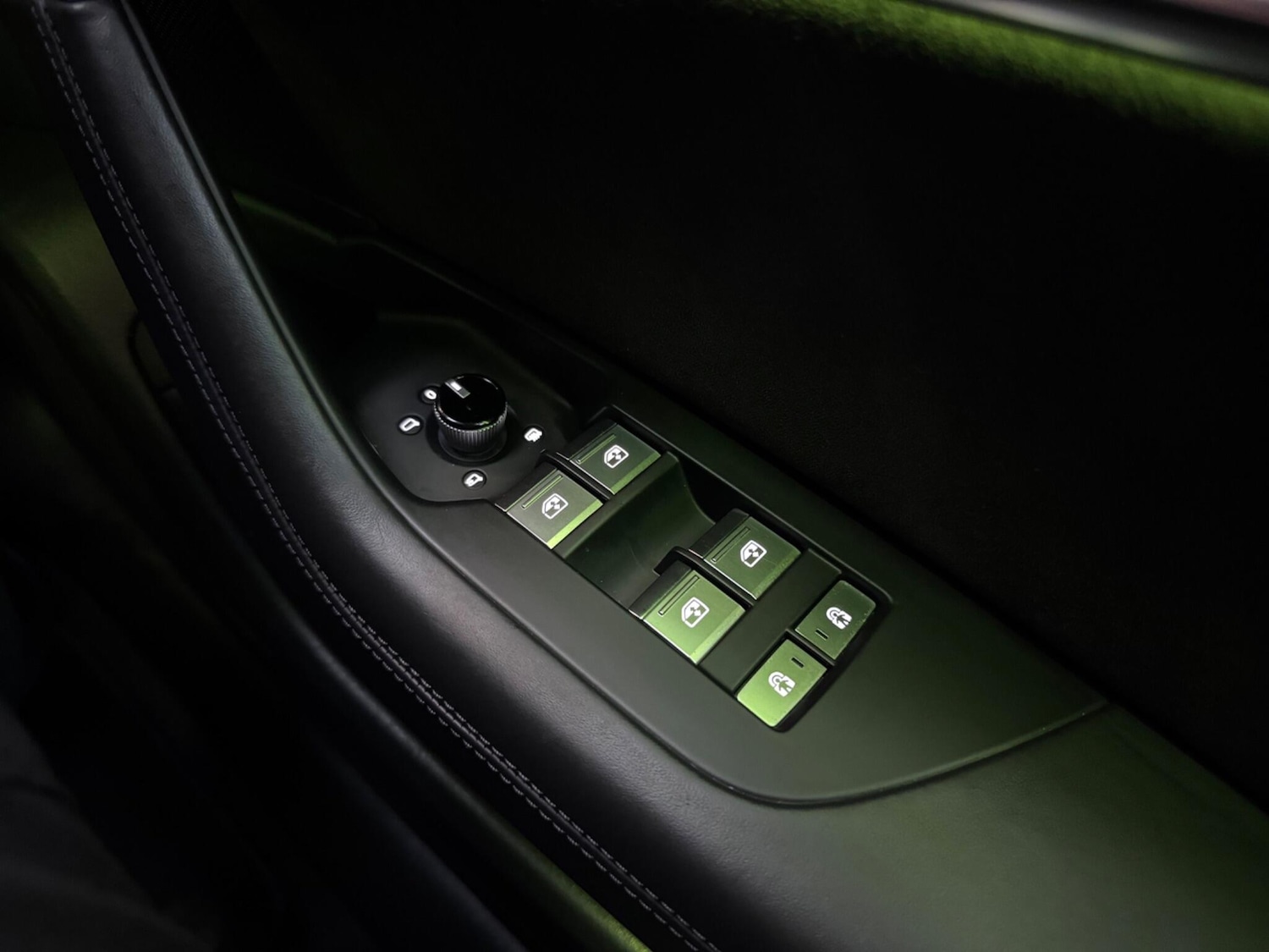 Used Audi RS6 Avant for sale - 77203364: Photo 33