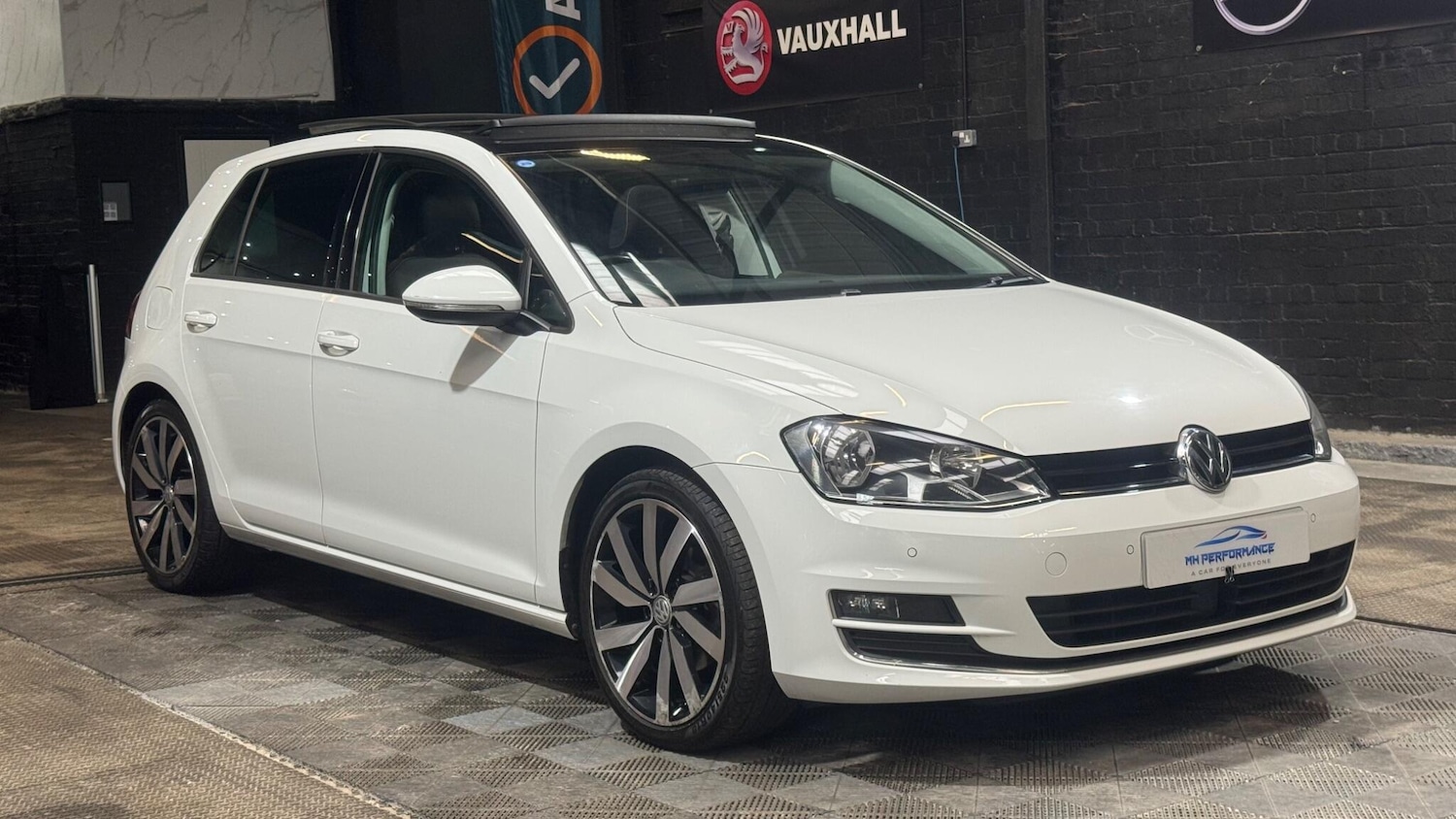 Used Volkswagen Golf 2017 for sale - 77612245: Photo 24