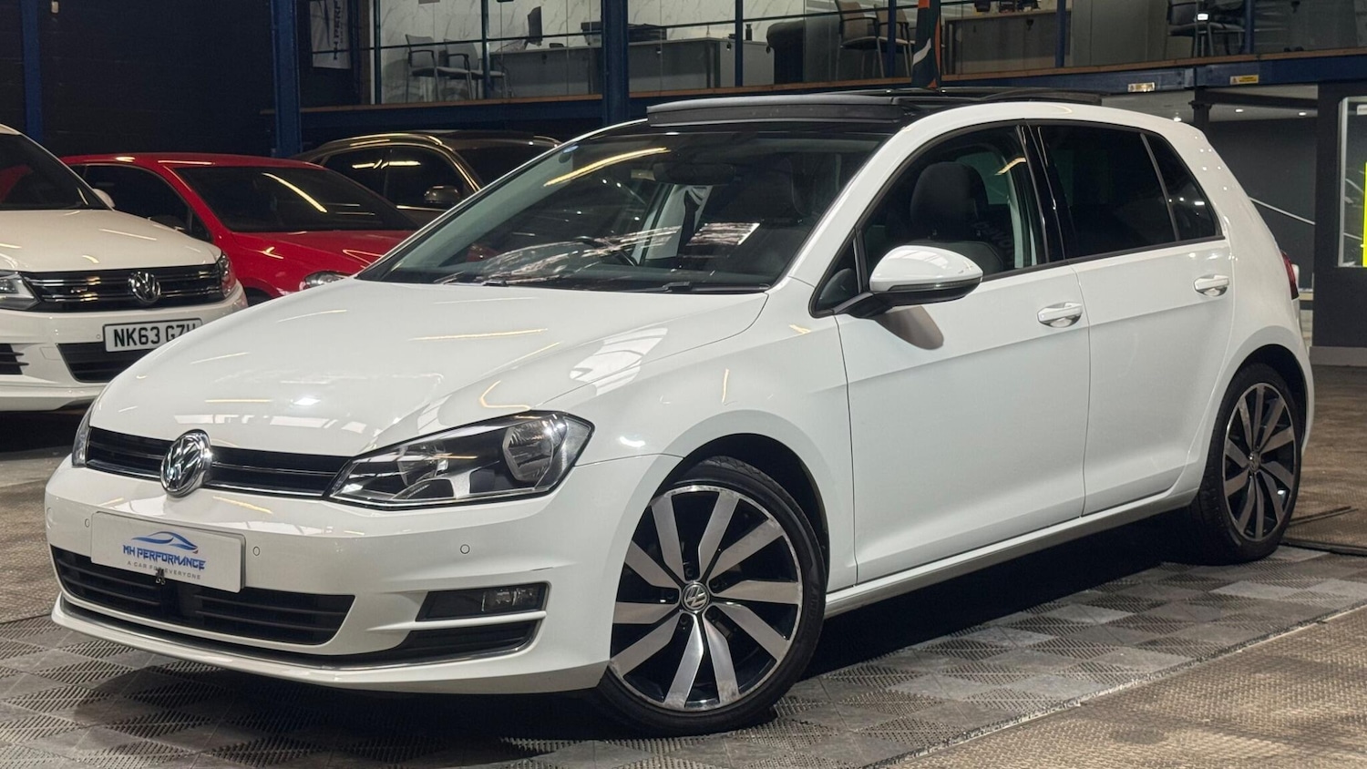 Used Volkswagen Golf 2017 for sale - 77612245: Photo 3
