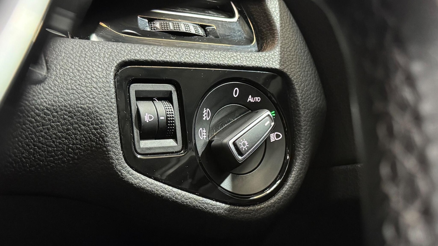 Used Volkswagen Golf 2017 for sale - 77612245: Photo 31