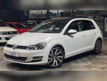 Used Volkswagen Golf 2017 for sale - 77612245: Photo