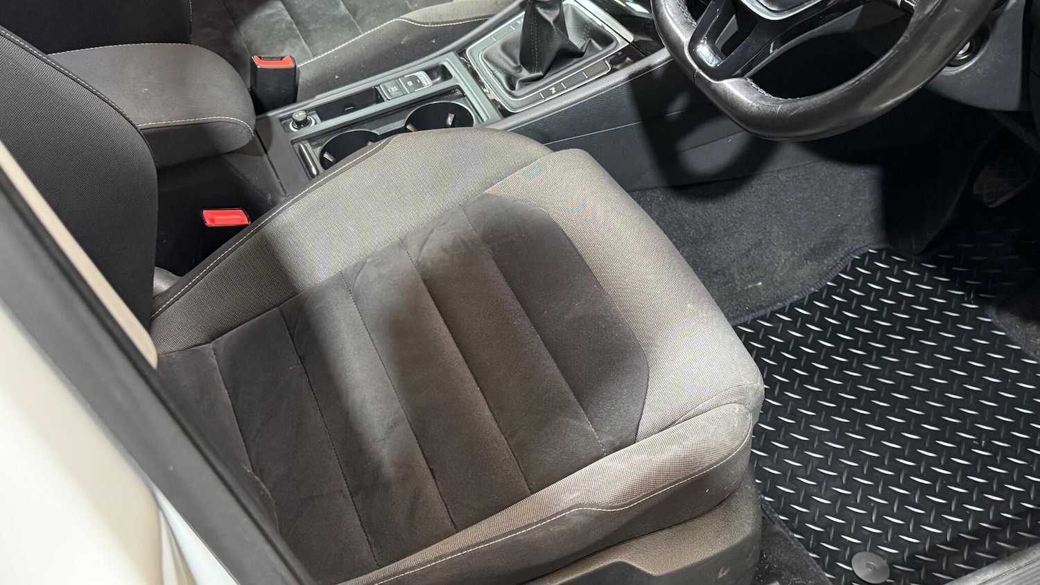 Used Volkswagen Golf 2017 for sale - 77612245: Photo 45