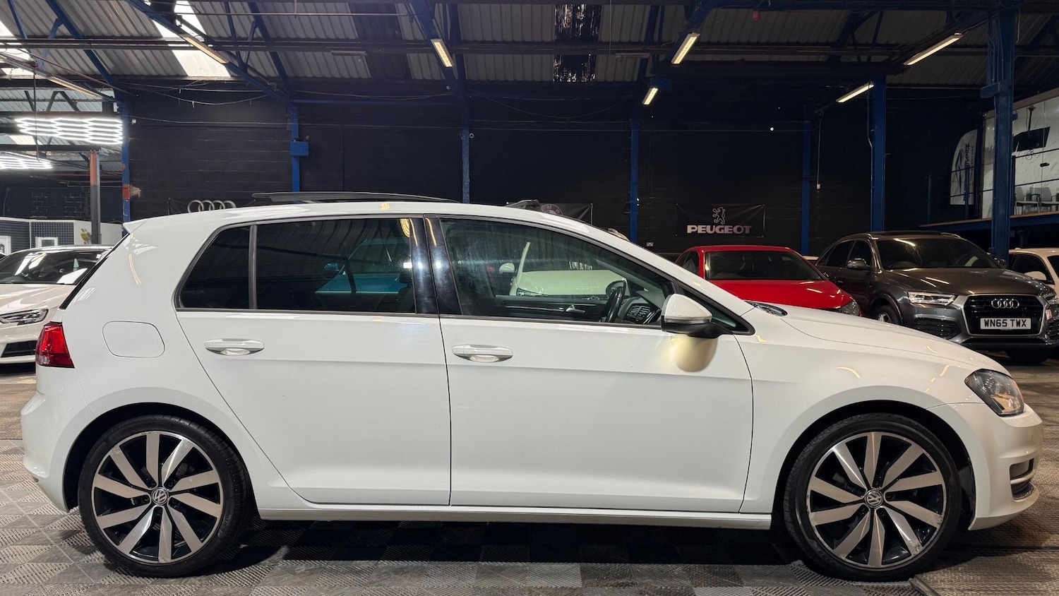 Used Volkswagen Golf 2017 for sale - 77612245: Photo 46