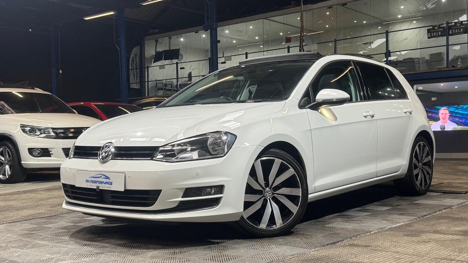 Used Volkswagen Golf 2017 for sale - 77612245: Photo 7