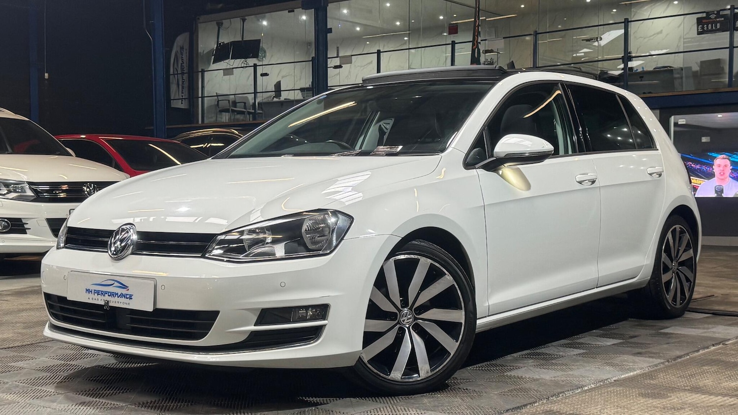 Used Volkswagen Golf 2017 for sale - 77612245: Photo 8