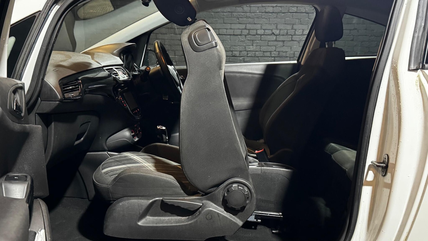 Used Vauxhall Corsa 2015 for sale - 77376691: Photo 32