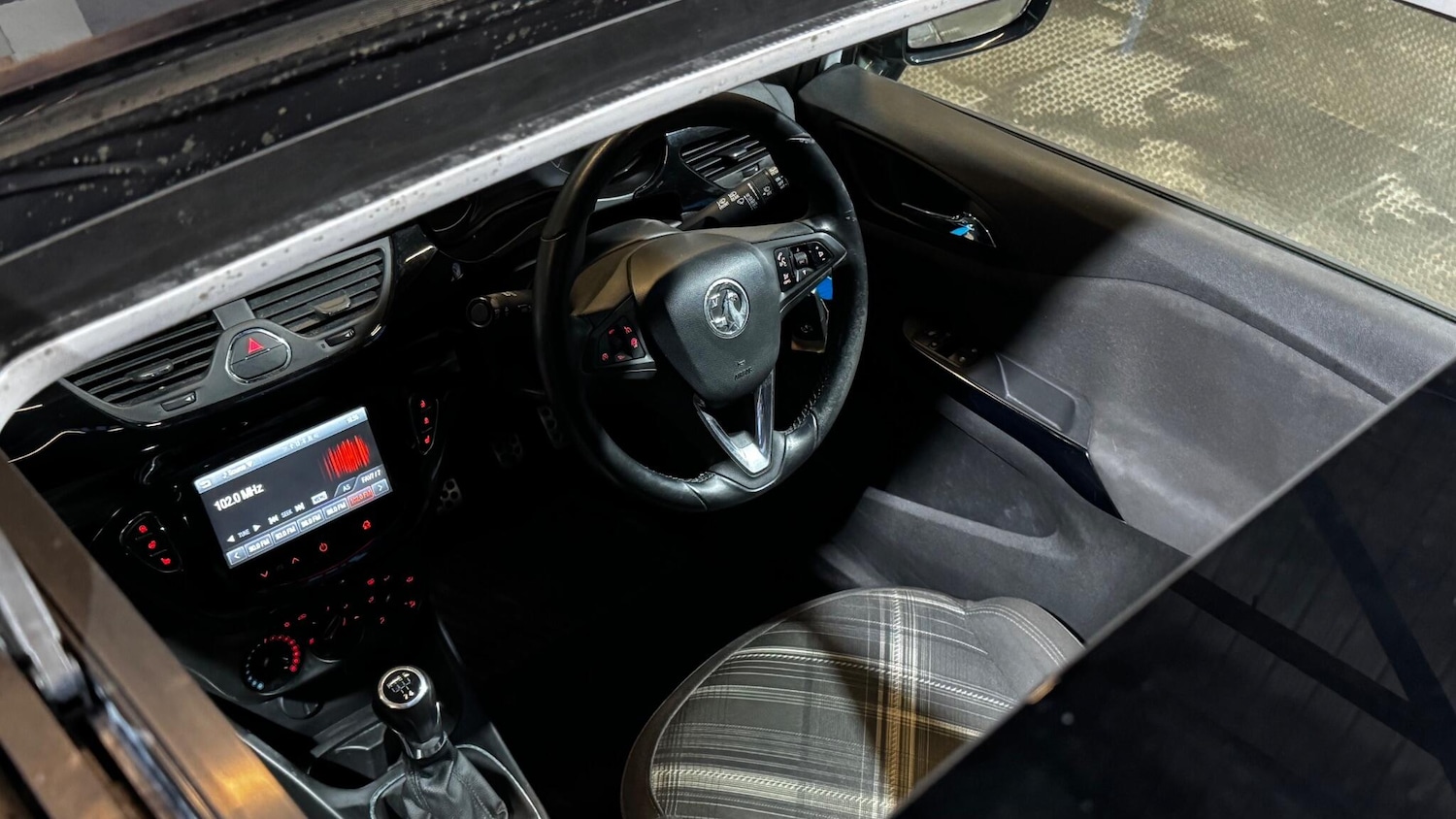 Used Vauxhall Corsa 2015 for sale - 77376691: Photo 5