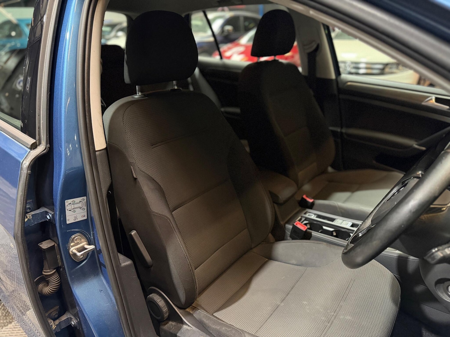 Used Volkswagen Golf 2013 for sale - 76899701: Photo 23