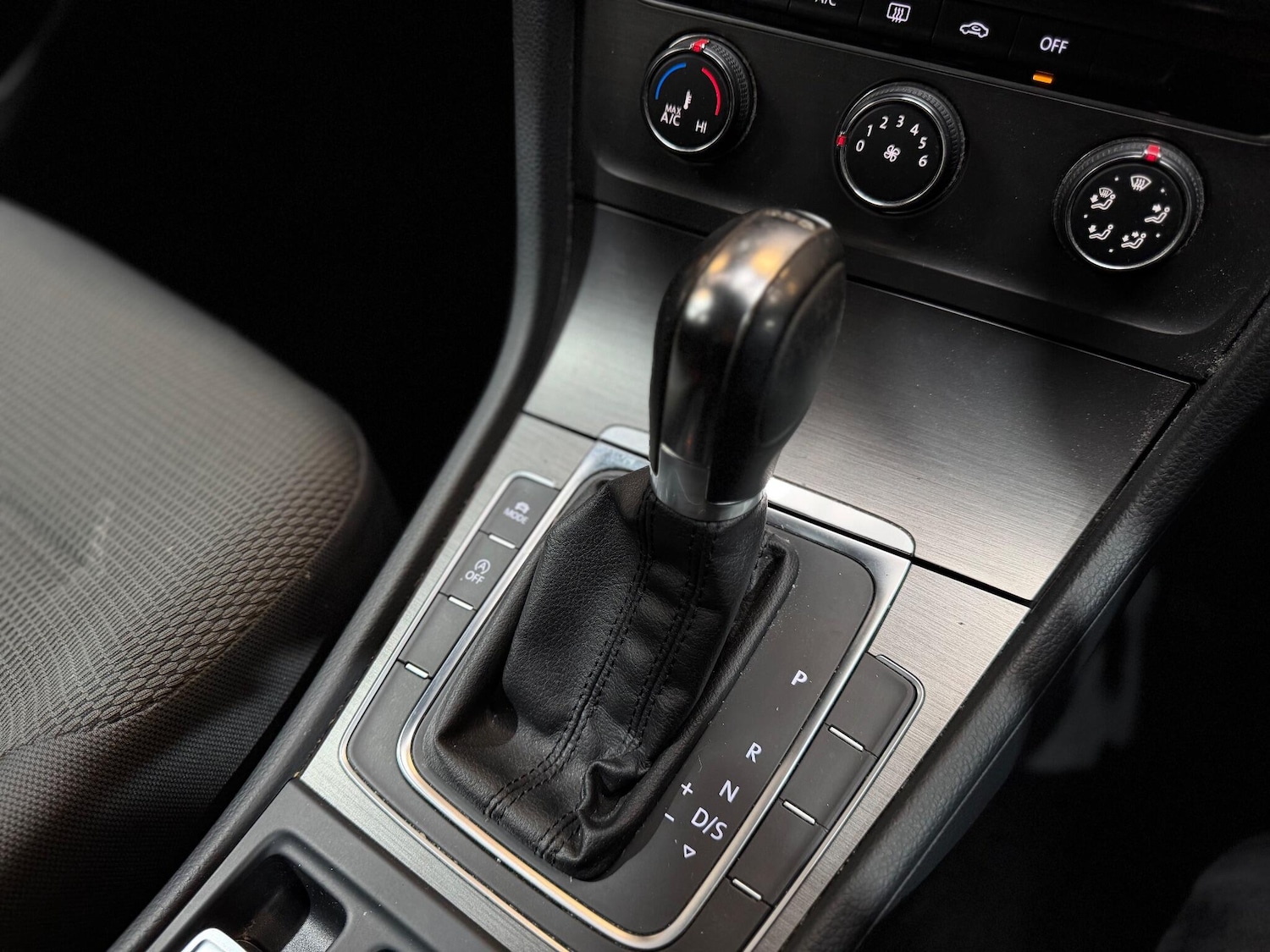 Used Volkswagen Golf 2013 for sale - 76899701: Photo 31