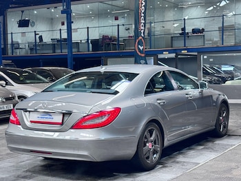 Used Mercedes-Benz CLS 2011 for sale - 75302217: Photo