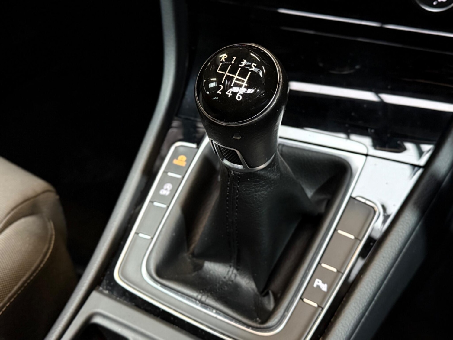 Used Volkswagen Golf 2017 for sale - 76473060: Photo 37