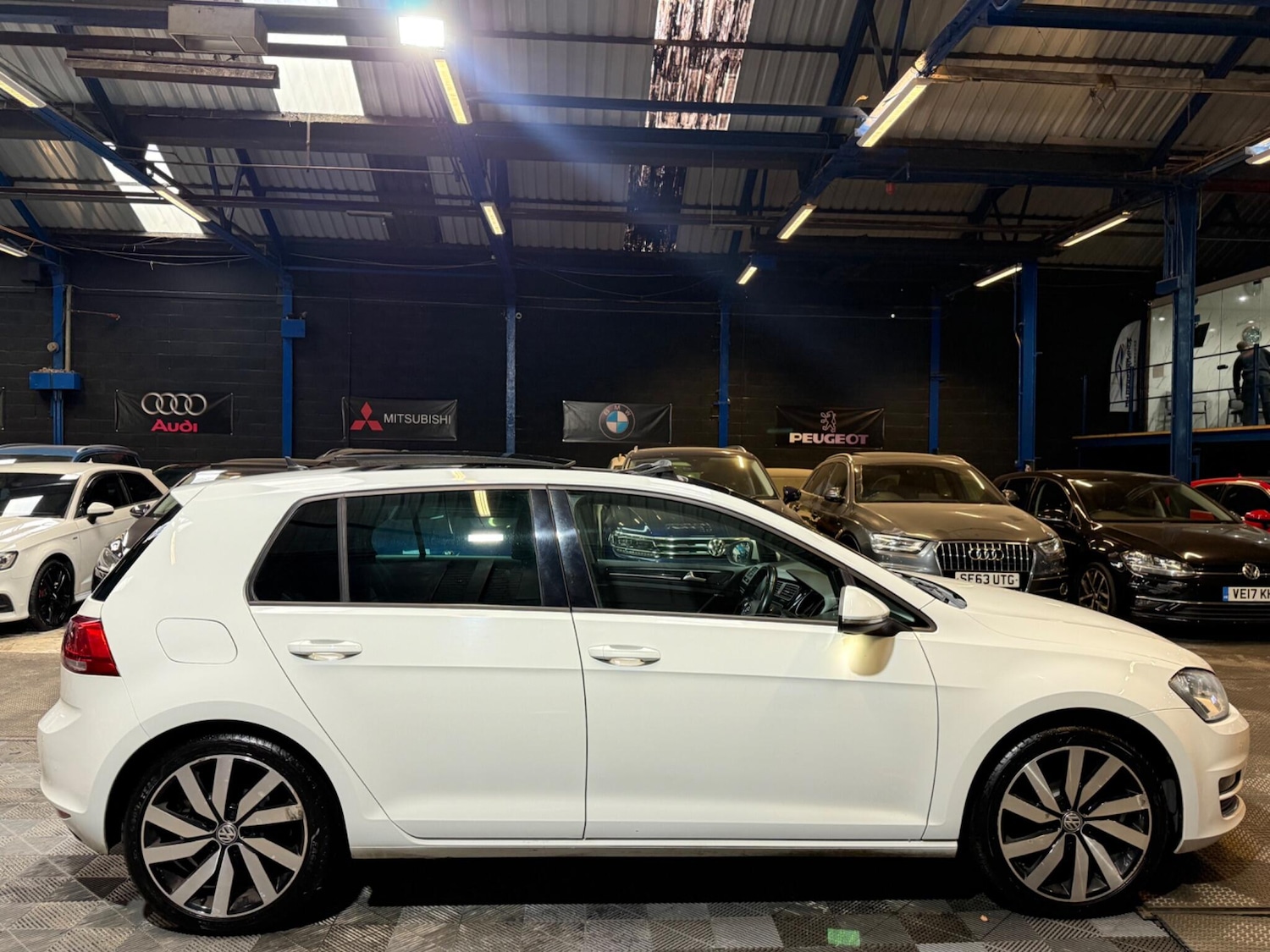 Used Volkswagen Golf 2017 for sale - 76473060: Photo 57