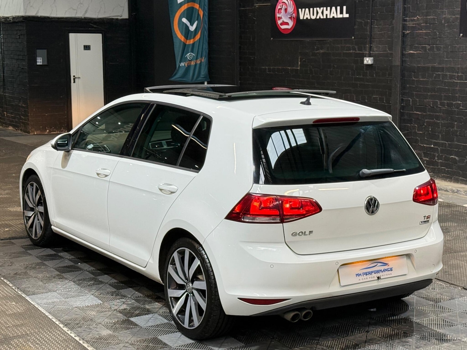 Used Volkswagen Golf 2017 for sale - 76473060: Photo 59