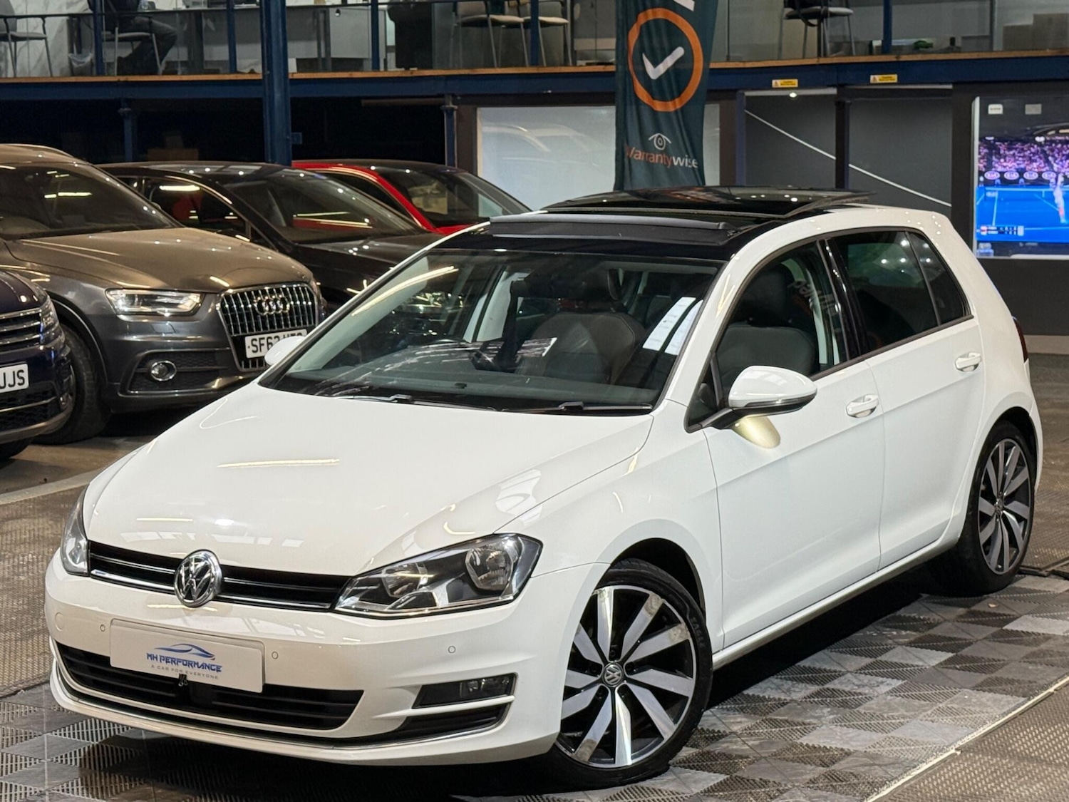 Used Volkswagen Golf 2017 for sale - 76473060: Photo 9