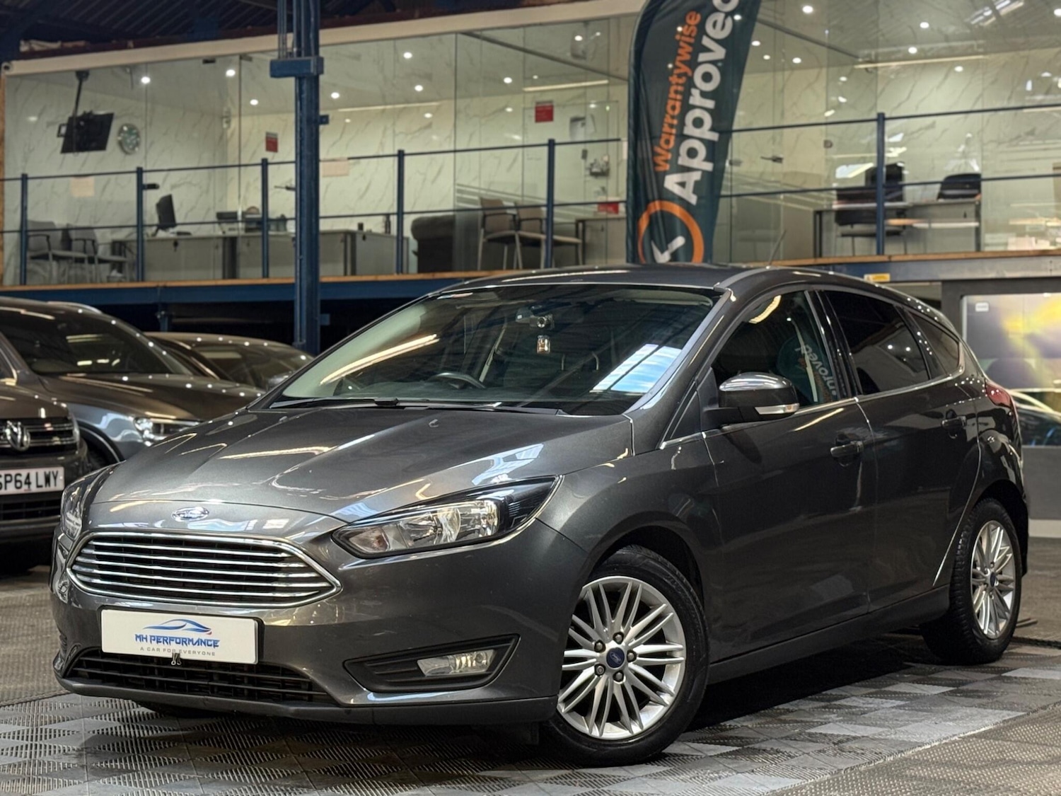 Used Ford Focus 2017 for sale - 75990371: Photo 1