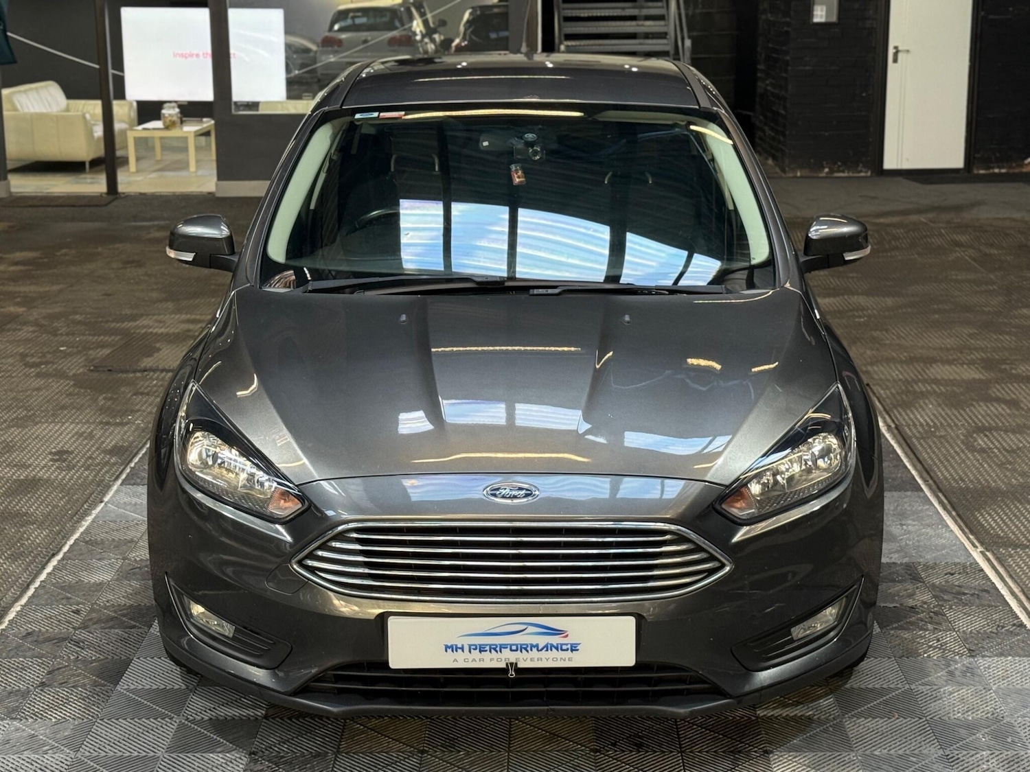 Used Ford Focus 2017 for sale - 75990371: Photo 2