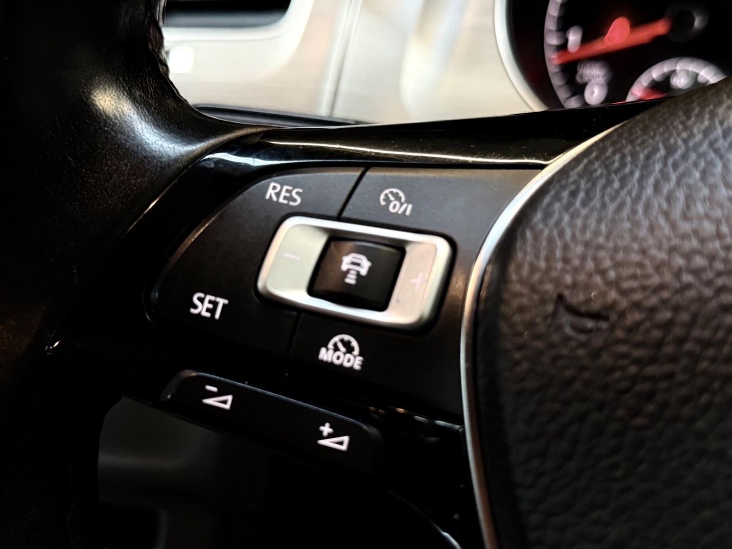 Used Volkswagen Golf 2014 for sale - 76645895: Photo 11