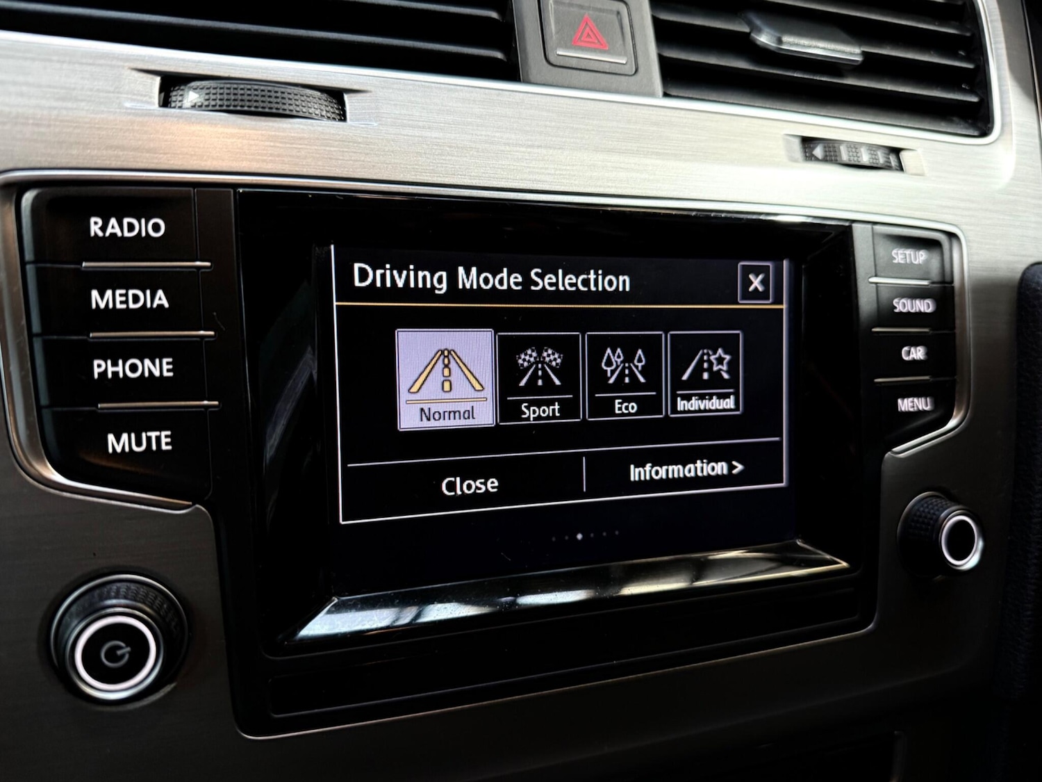 Used Volkswagen Golf 2014 for sale - 76645895: Photo 37