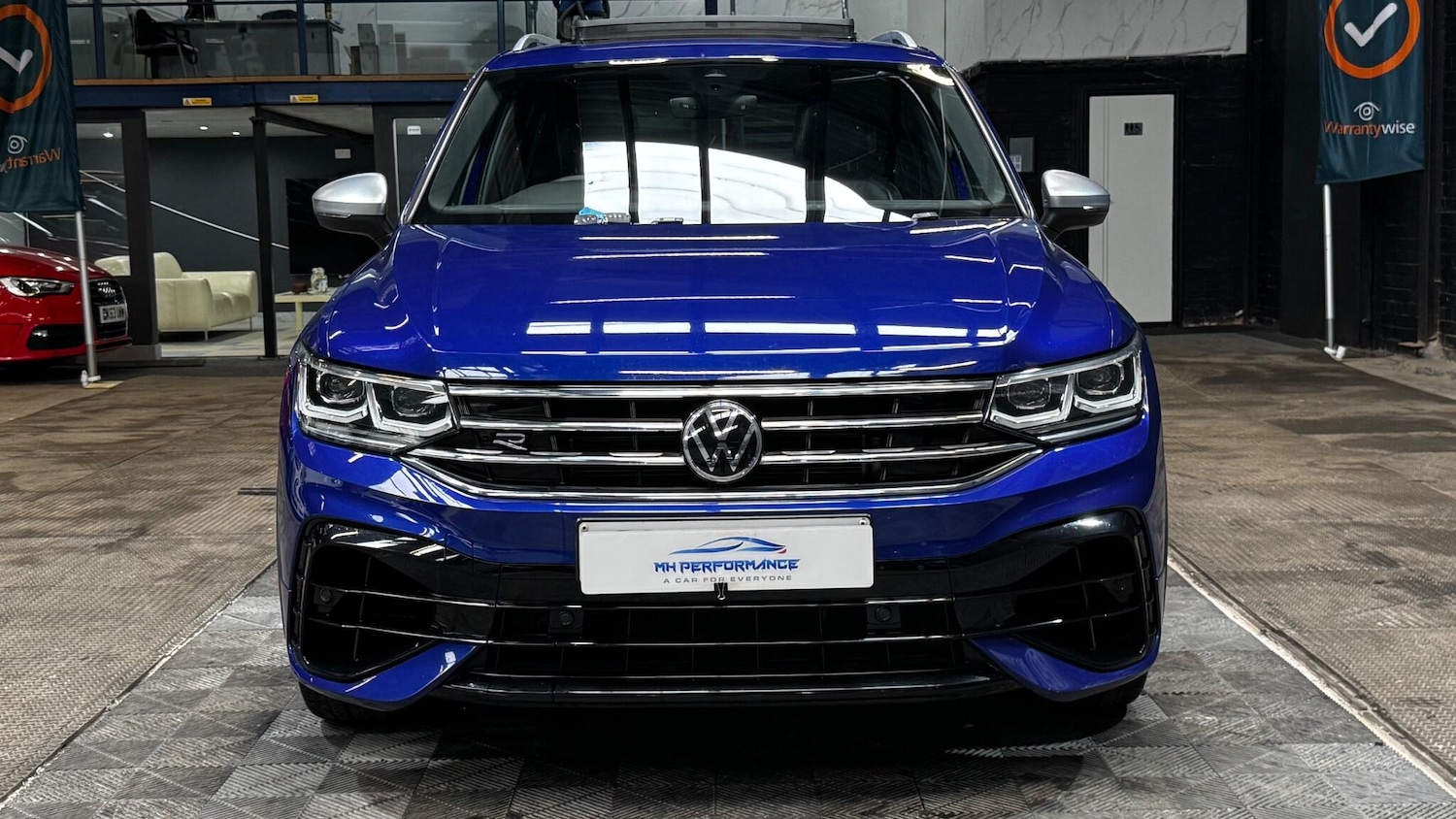 Used Volkswagen Tiguan for sale - 77724115: Photo 2
