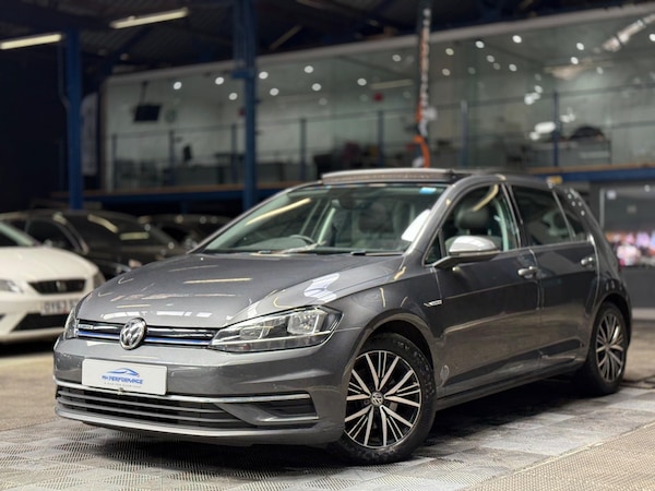 Used Volkswagen Golf 2018 for sale - 75051140: Photo 1