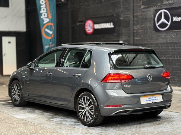 Used Volkswagen Golf 2018 for sale - 75051140: Photo 20