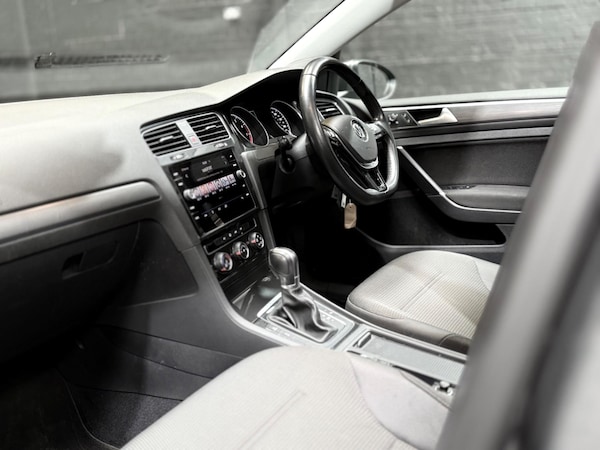 Used Volkswagen Golf 2018 for sale - 75051140: Photo 45