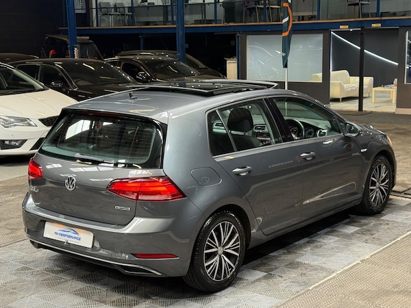 Used Volkswagen Golf 2018 for sale - 75051140: Photo 8