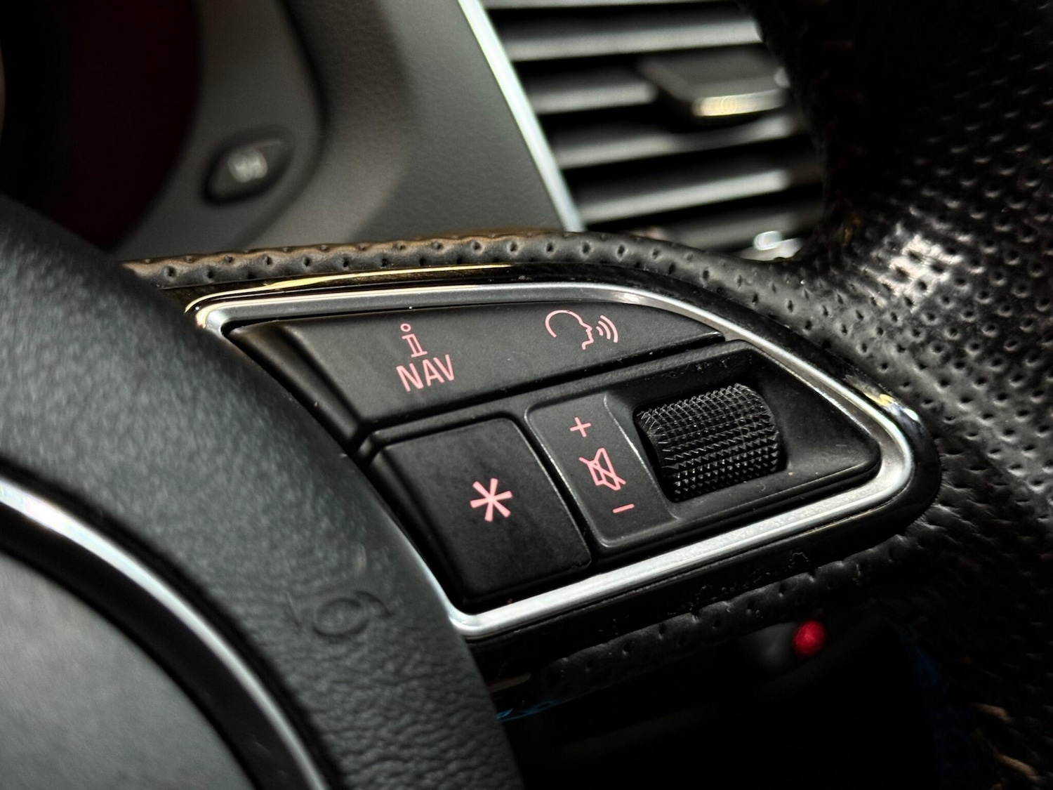 Used Audi Q3 2017 for sale - 76152934: Photo 64