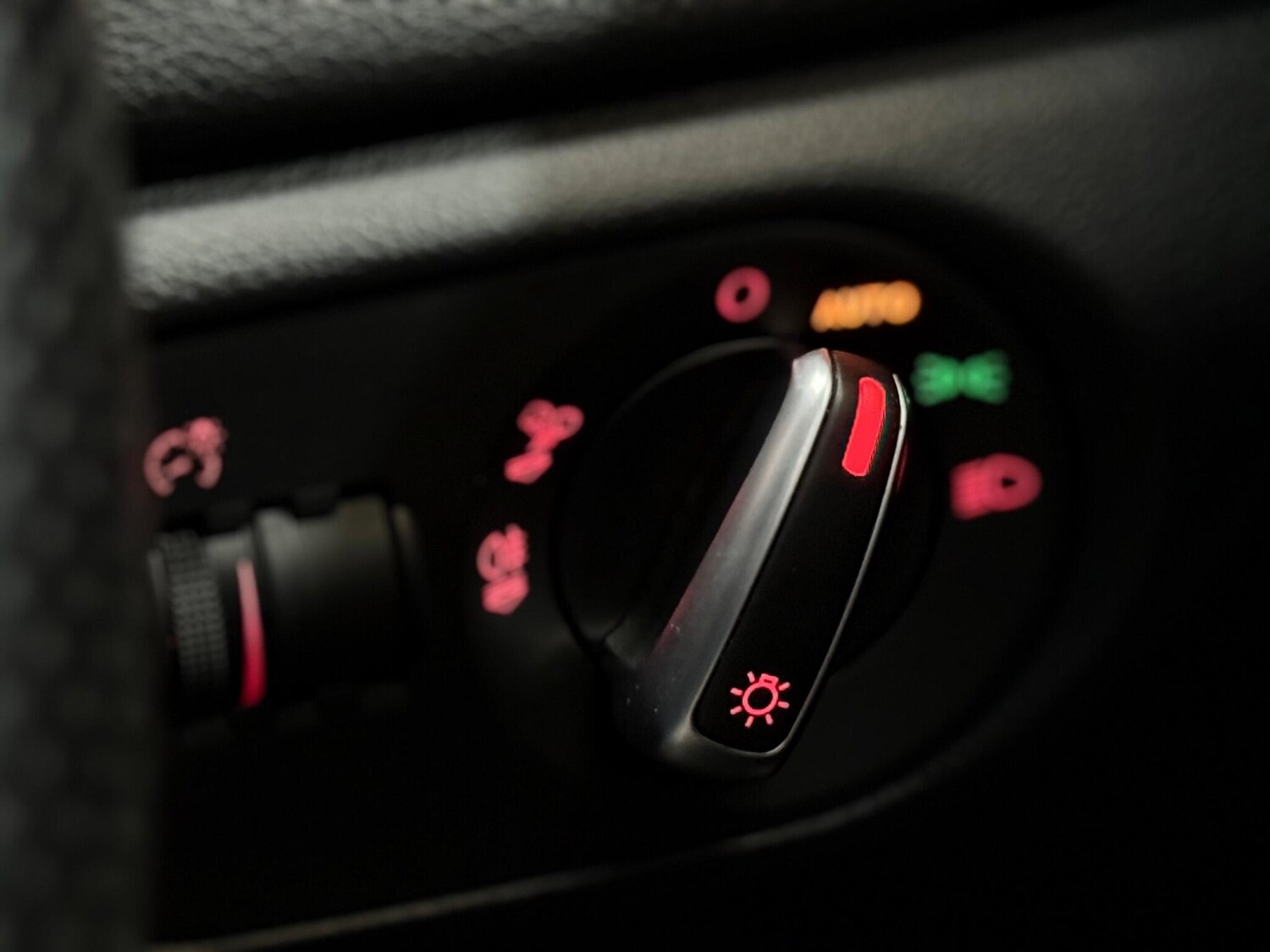 Used Audi Q3 2017 for sale - 76152934: Photo 74