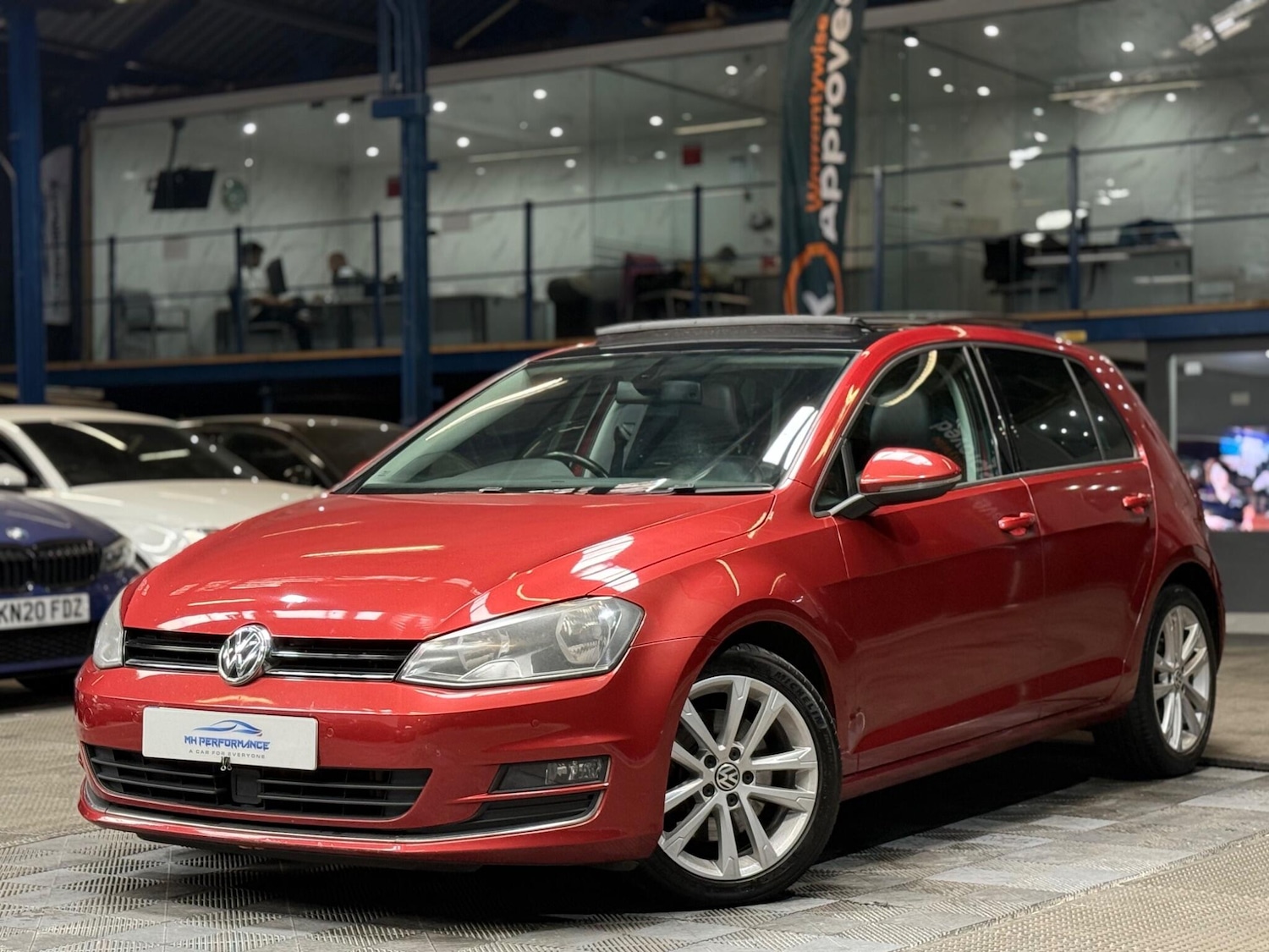 Used Volkswagen Golf 2014 for sale - 76174743: Photo 3
