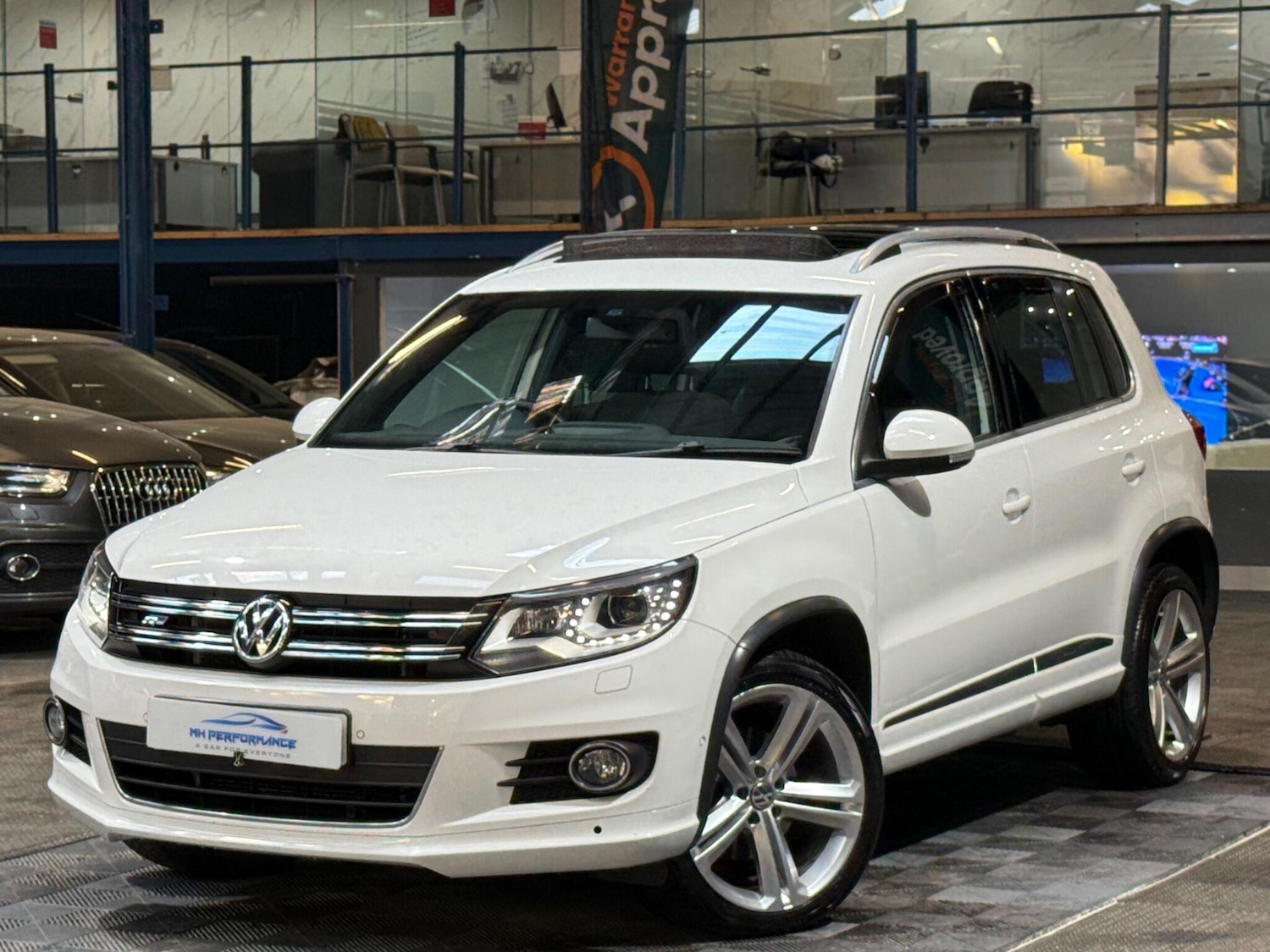 Used Volkswagen Tiguan 2013 for sale - 76153124: Photo 1