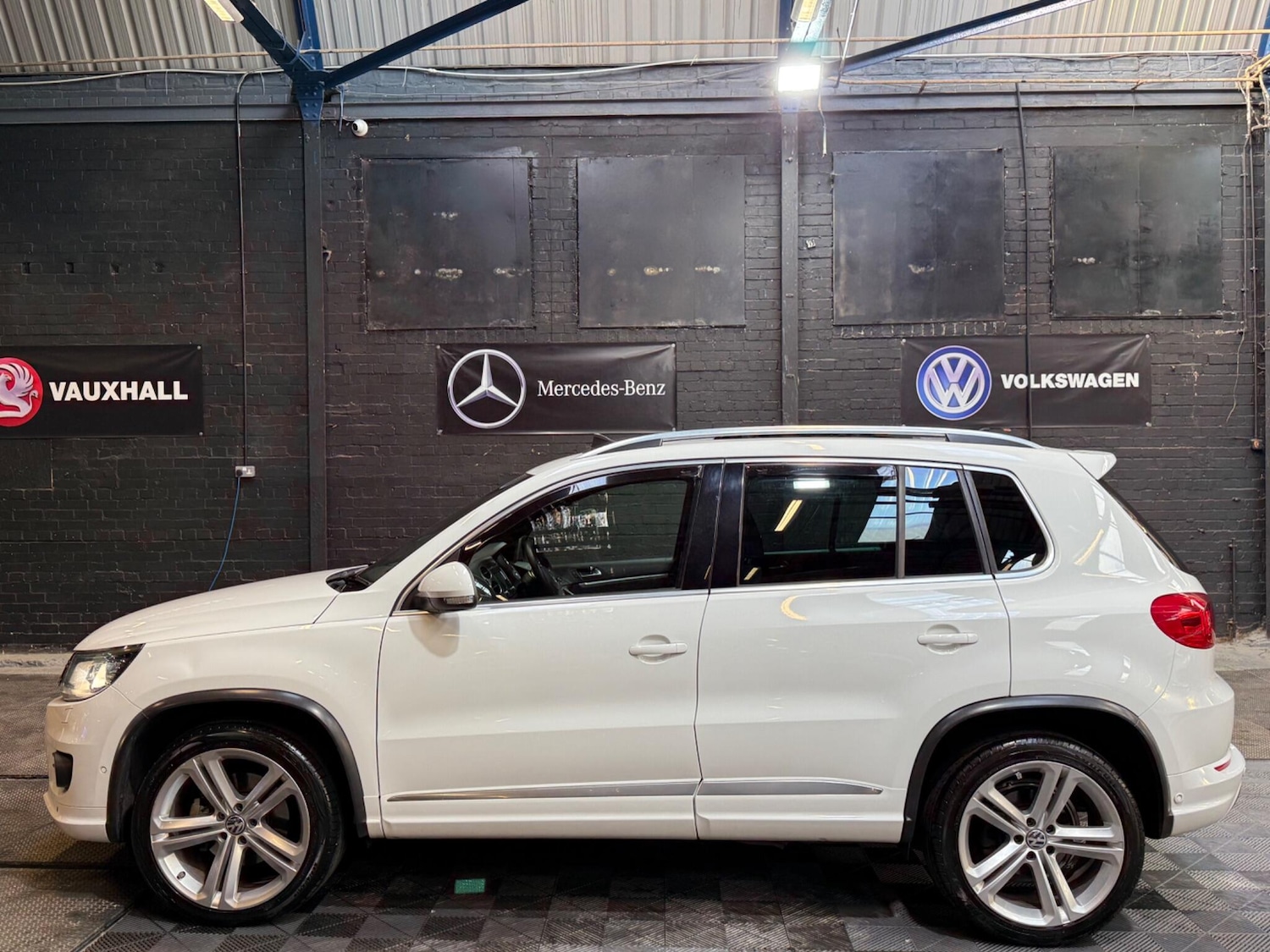 Used Volkswagen Tiguan 2013 for sale - 76153124: Photo 10