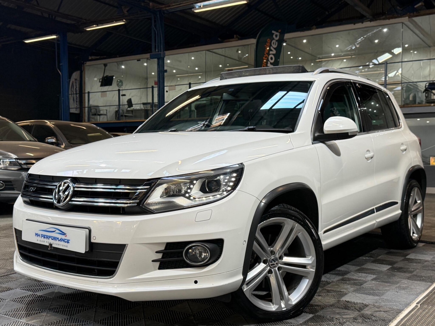 Used Volkswagen Tiguan 2013 for sale - 76153124: Photo 12