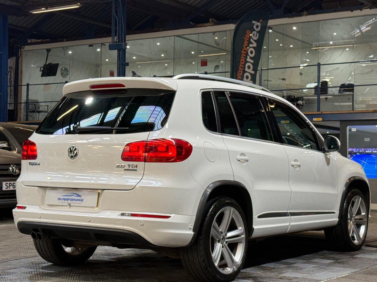 Used Volkswagen Tiguan 2013 for sale - 76153124: Photo 16