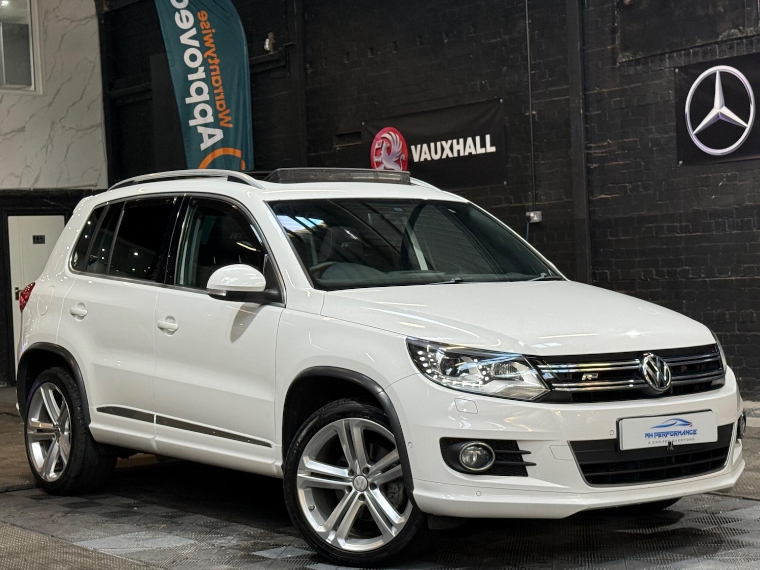 Used Volkswagen Tiguan 2013 for sale - 76153124: Photo 3