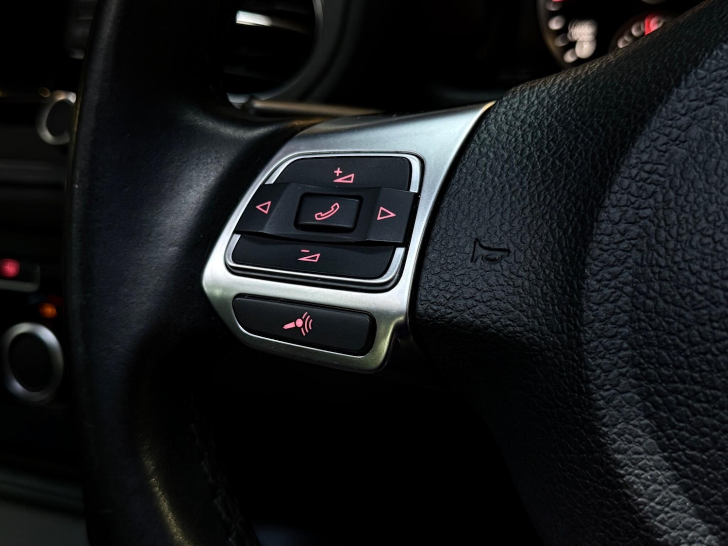 Used Volkswagen Tiguan 2013 for sale - 76153124: Photo 31