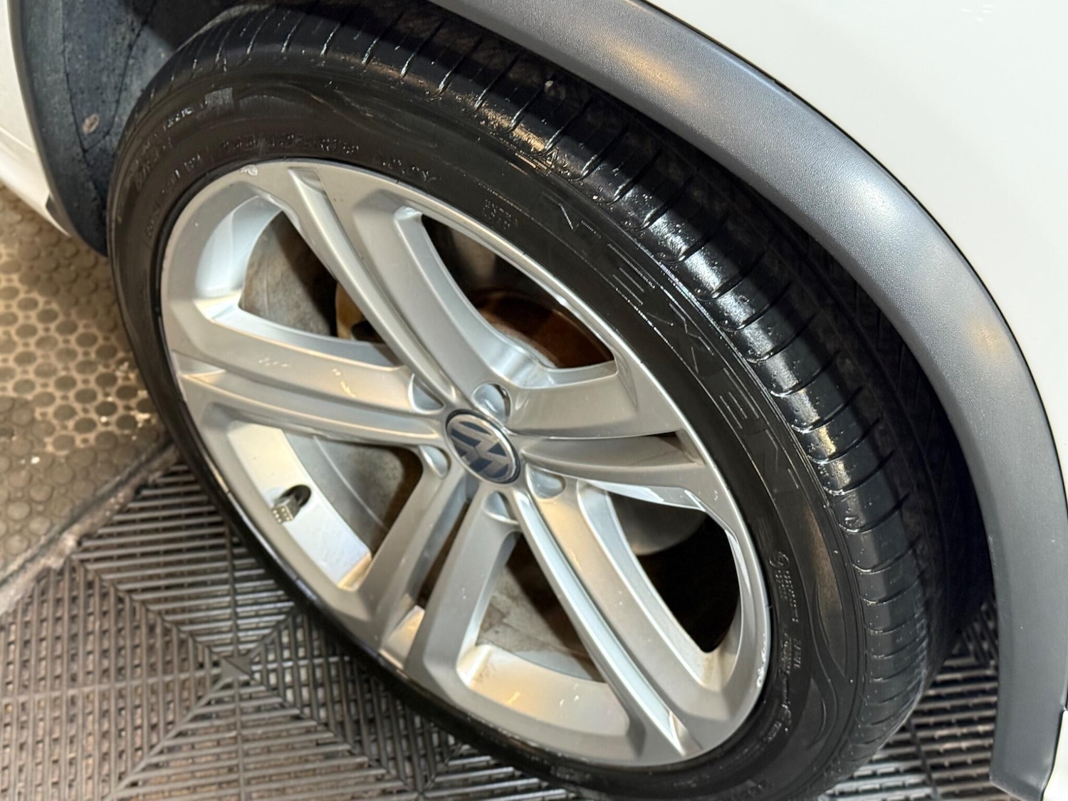 Used Volkswagen Tiguan 2013 for sale - 76153124: Photo 34