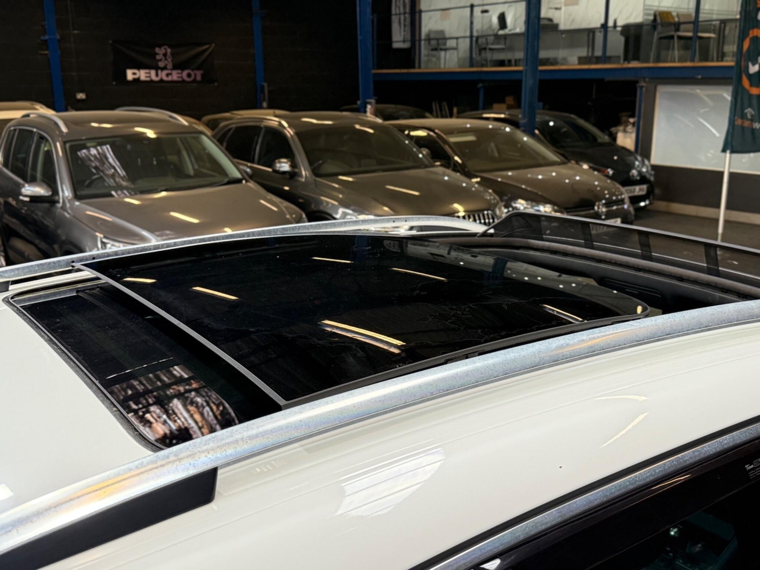 Used Volkswagen Tiguan 2013 for sale - 76153124: Photo 64