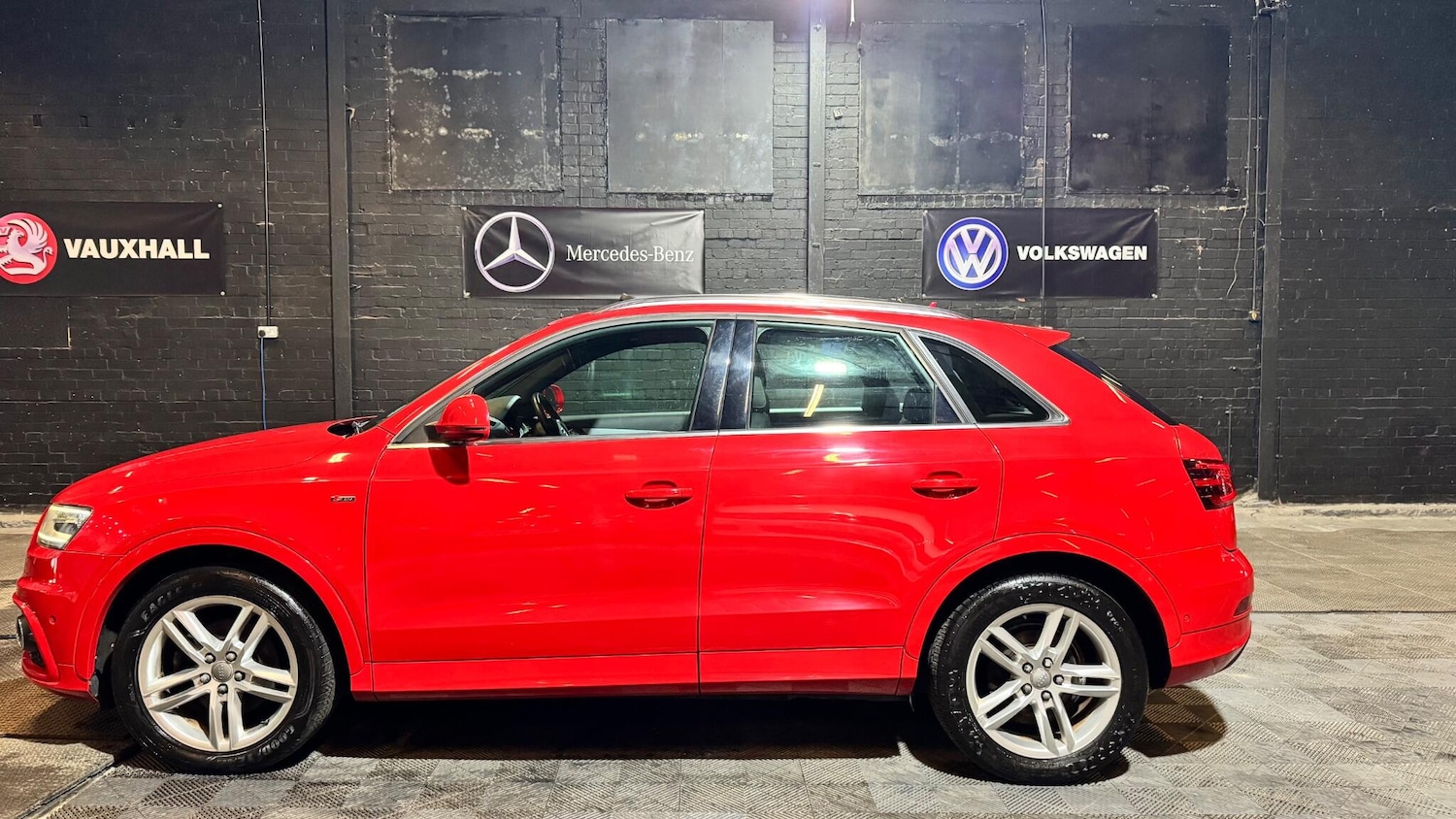 Used Audi Q3 2014 for sale - 76975799: Photo 14