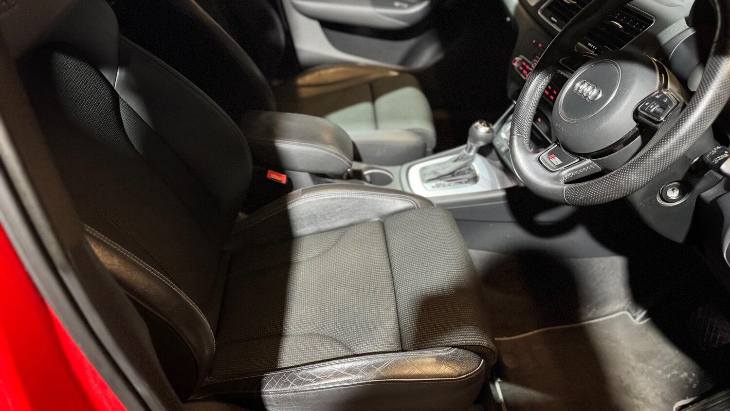 Used Audi Q3 2014 for sale - 76975799: Photo 19