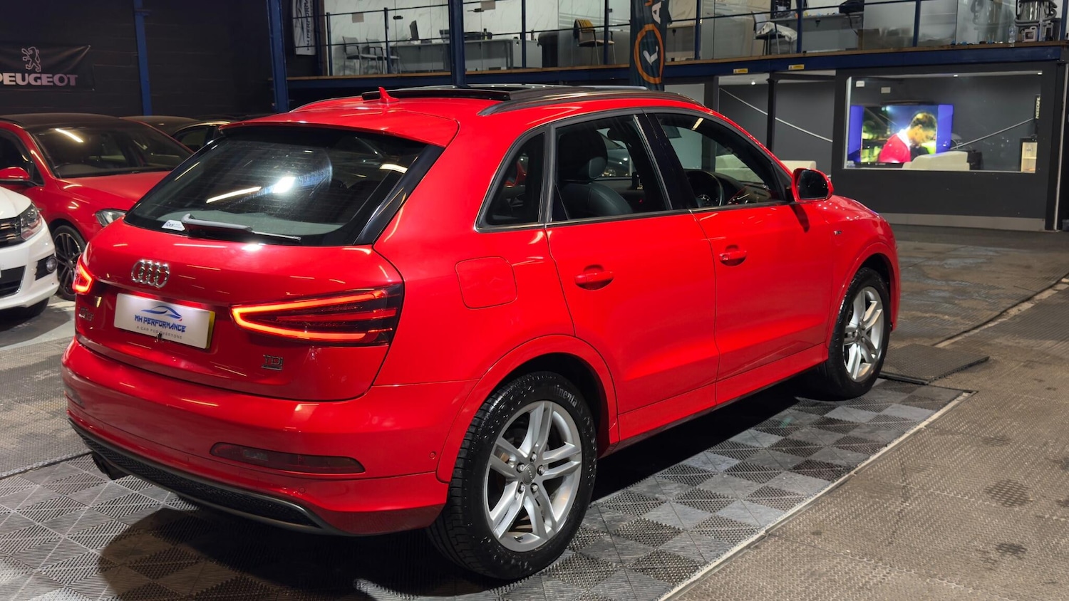 Used Audi Q3 2014 for sale - 76975799: Photo 28