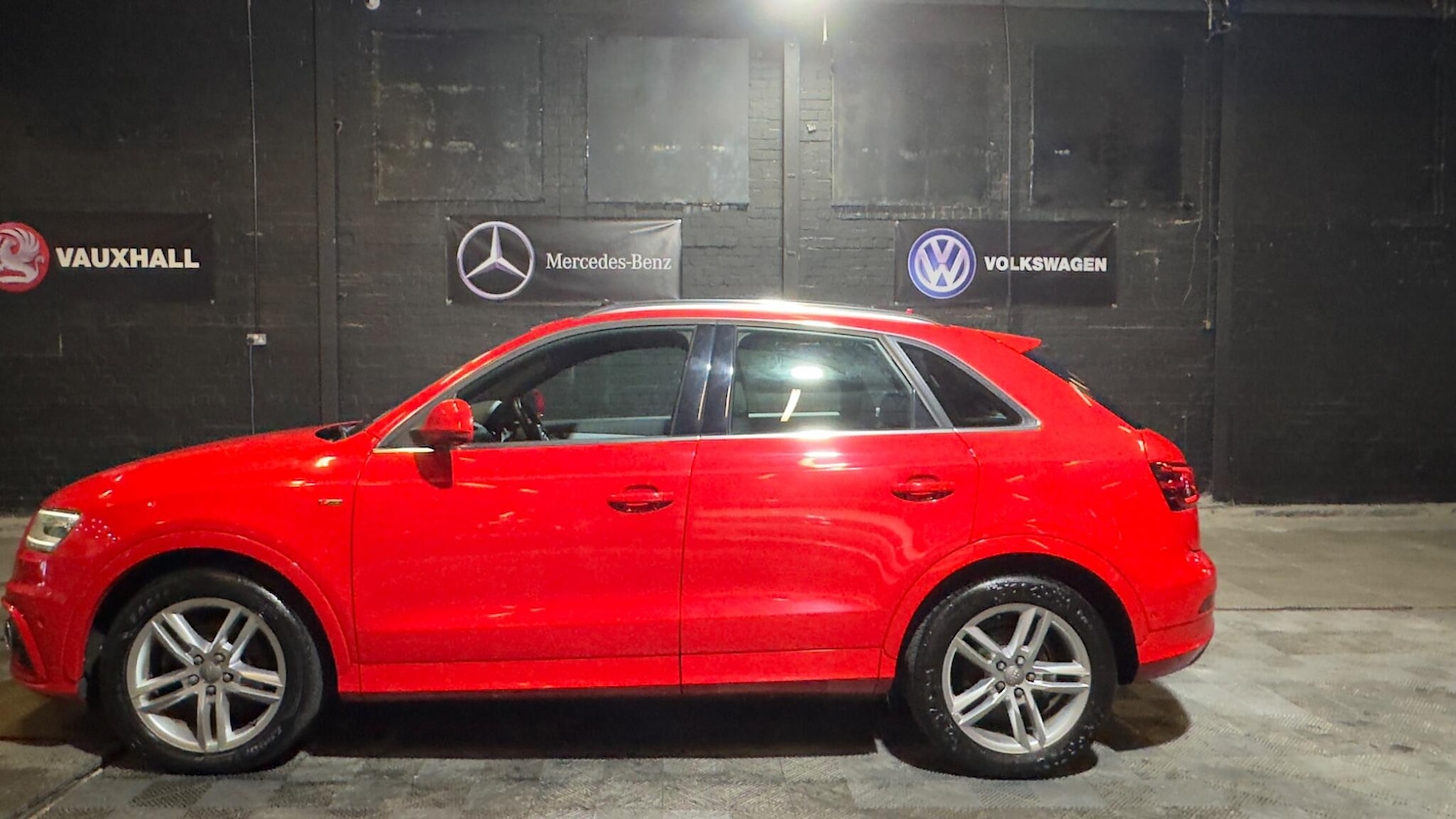Used Audi Q3 2014 for sale - 76975799: Photo 32